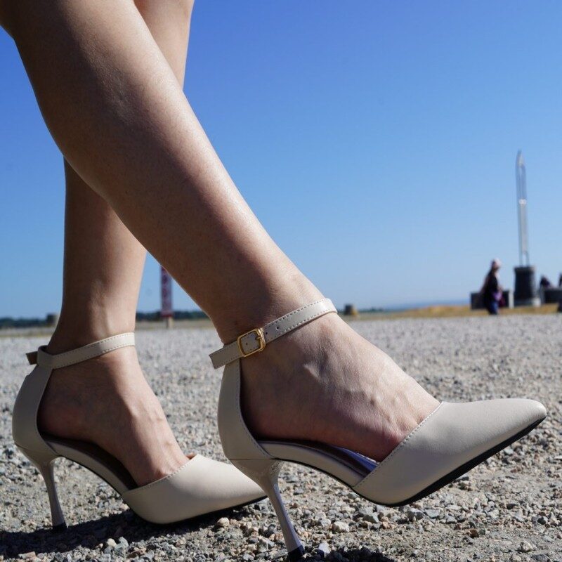 Size 4 heels for women